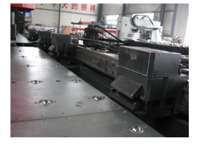 山東拓維機(jī)械制造有限公司，汽車大梁沖，汽車小梁沖，鋼模板沖孔，鋼模板加工設(shè)備，汽車橫梁沖，數(shù)控平板沖孔機(jī)，中厚板數(shù)控沖床，數(shù)控沖鉆復(fù)合機(jī)，汽車縱梁沖，縱梁自動(dòng)化生產(chǎn)線，中厚板沖割復(fù)合機(jī)，平地機(jī)刀片沖鉆生產(chǎn)線